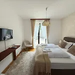 Bed & Breakfast Casa Ema Austria