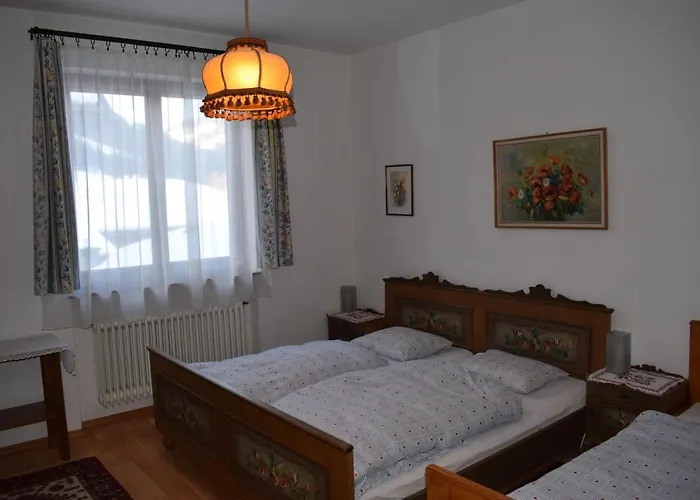 לינה וארוחת בוקר Casa Ema Austria 3*